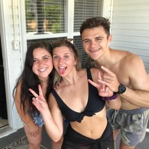 Meet your Posher, Brady